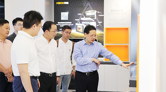 省服務中心婁萬總主任、嵊州市副市長史向俊一行蒞臨浙江科恩電器考察調研